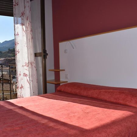 Hostal Altamira Guadalupe Гуадалупе Екстериор снимка