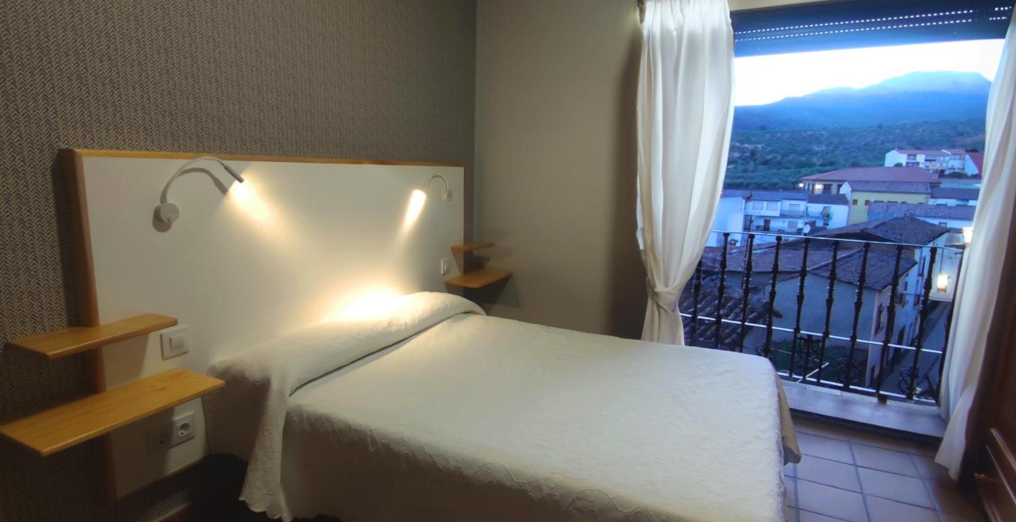 Hostal Altamira Guadalupe Гуадалупе Екстериор снимка