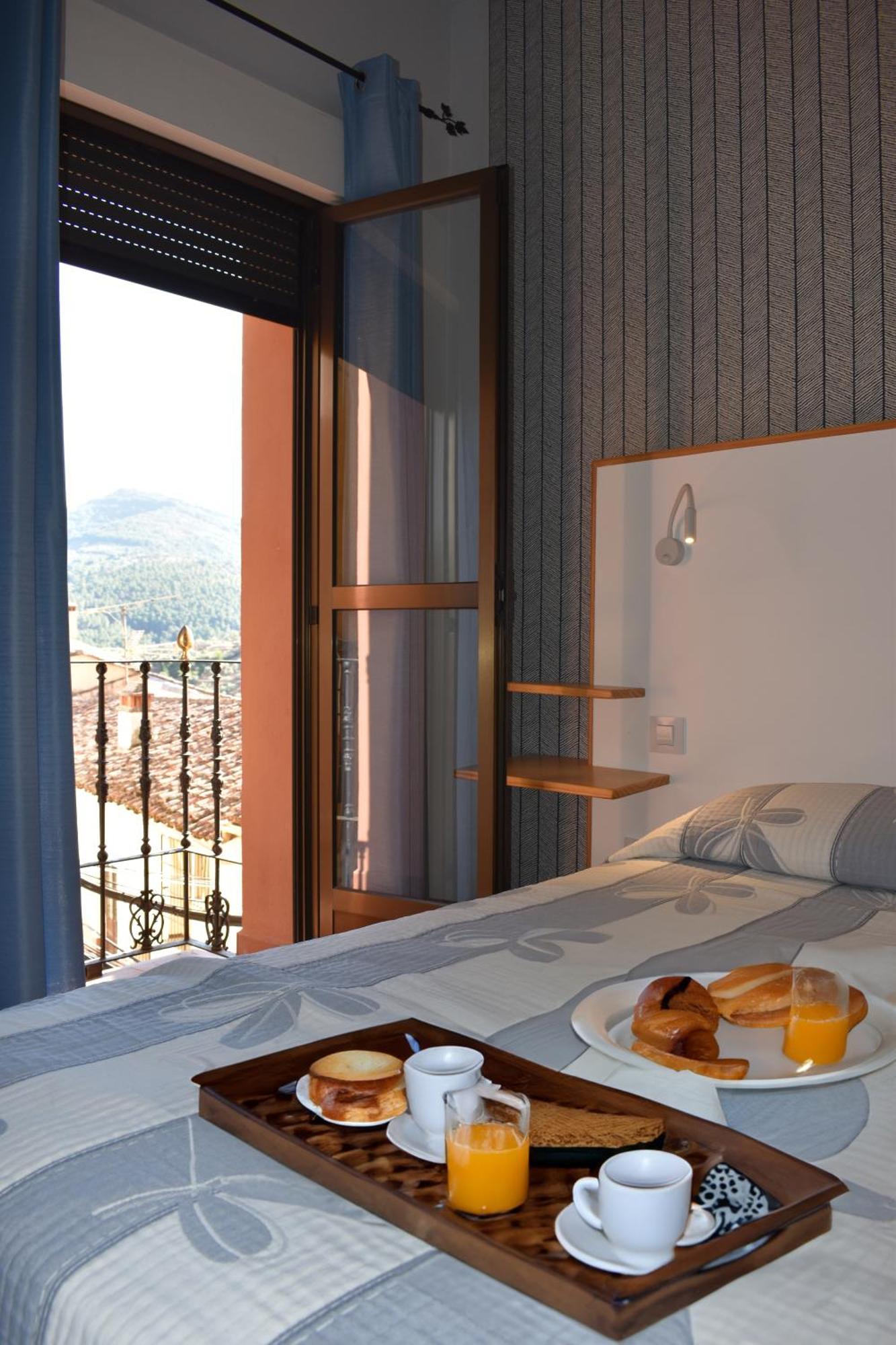 Hostal Altamira Guadalupe Гуадалупе Екстериор снимка