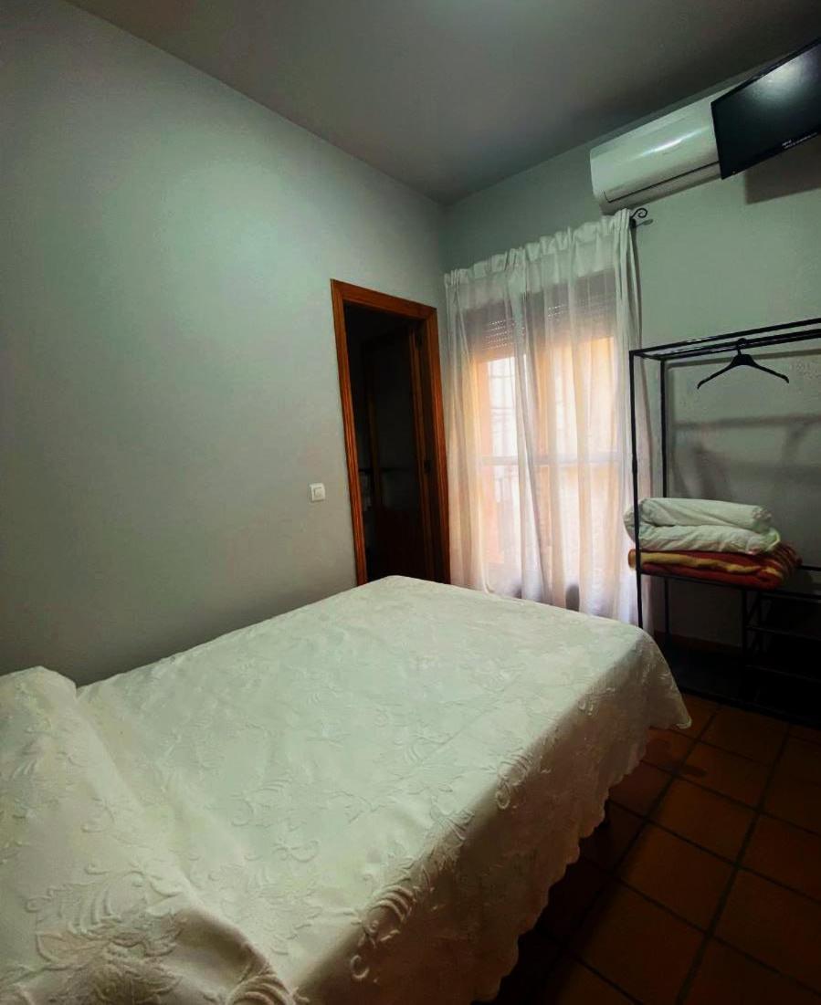 Hostal Altamira Guadalupe Гуадалупе Екстериор снимка